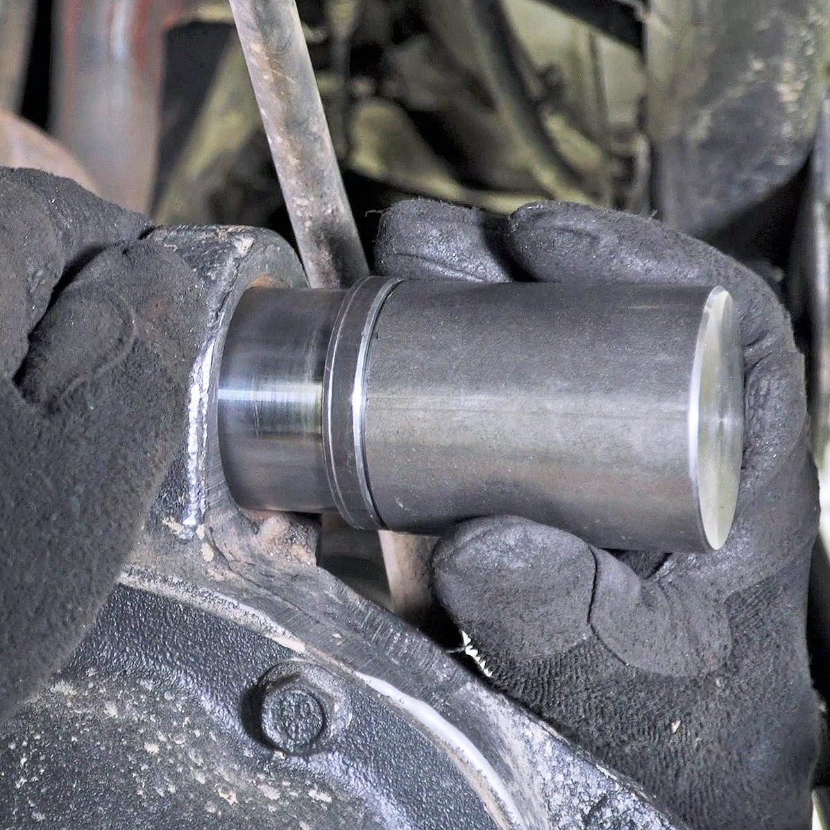 CE-9112M - Johnny Joint 2 in. Machined Rod End (Axle Housing CE-9112M - Johnny Joint 2 in. Machined Rod End (Axle Housing